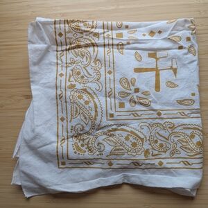 White and Gold Paisley Bandana